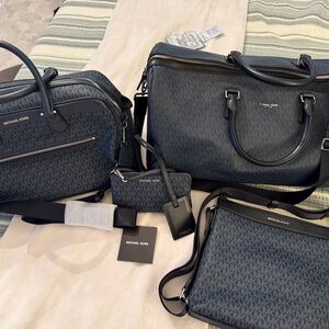 Michael Kors Unisex Blue Duffel Bag/Overnight Bag Set